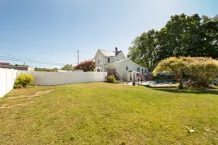 24 Lake St, Hudson, MA 01749 - Photo 29
