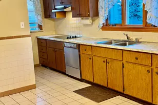 168 Middlesex Ave, Medford, MA 02155 - Photo 3