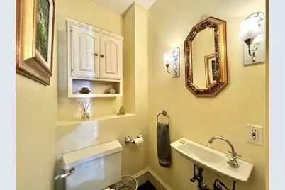 37 Gleason St, Medford, MA 02155 - Photo 17