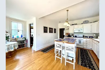 37 Gleason St, Medford, MA 02155 - Photo 9
