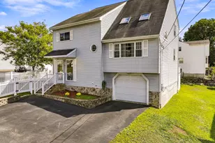 102 Sunderland Rd, Worcester, MA 01604 - Photo 25