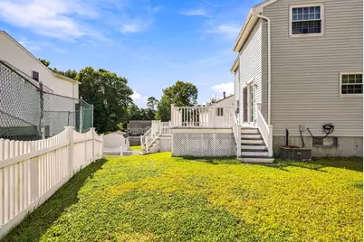 102 Sunderland Rd, Worcester, MA 01604 - Photo 29