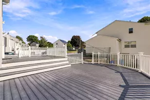 102 Sunderland Rd, Worcester, MA 01604 - Photo 31