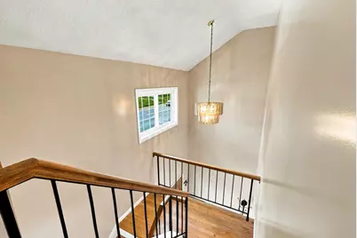102 Sunderland Rd, Worcester, MA 01604 - Photo 13