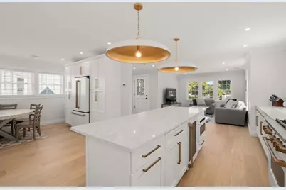 1078 Main St, Melrose, MA 02176 - Photo 11