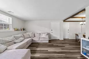 103 Oak Ln, Brockton, MA 02301 - Photo 7