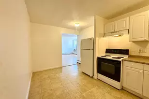123 Sewall Ave, Brookline, MA 02446 - Photo 3