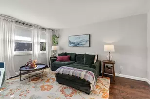 8 Yale St, Groveland, MA 01834 - Photo 5