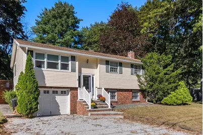 8 Yale St, Groveland, MA 01834 - Photo 1