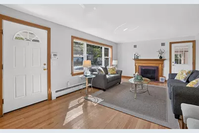 36 McKenney Cir, Andover, MA 01810 - Photo 3