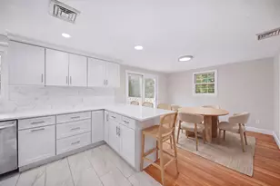 15 Maplewood Rd, Tewksbury, MA 01876 - Photo 5