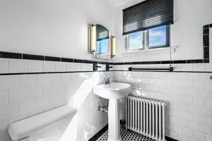 10 Ashland St, Worcester, MA 01609 - Photo 13