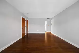 10 Ashland St, Worcester, MA 01609 - Photo 9
