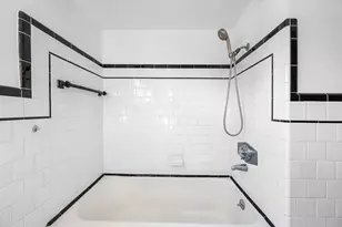 10 Ashland St, Worcester, MA 01609 - Photo 15