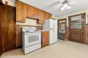 44 Margin St, Worcester, MA 01604 - Photo 11