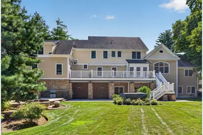 68 W Hill Ave, Melrose, MA 02176 - Photo 35
