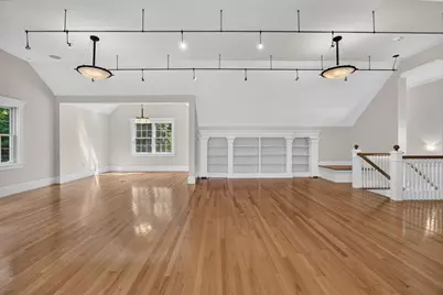 68 W Hill Ave, Melrose, MA 02176 - Photo 27