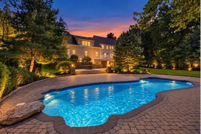 68 W Hill Ave, Melrose, MA 02176 - Photo 3