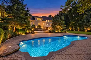 68 W Hill Ave, Melrose, MA 02176 - Photo 3