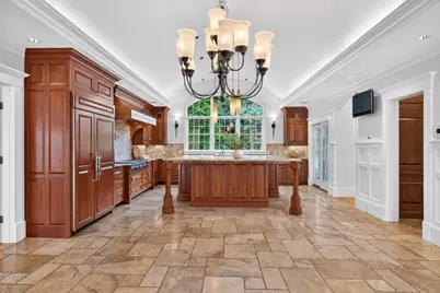 68 W Hill Ave, Melrose, MA 02176 - Photo 5