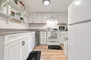126 Summer St, Plymouth, MA 02360 - Photo 9
