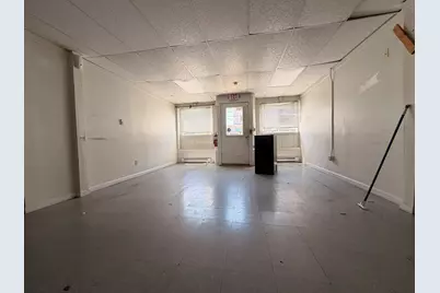 297 W 6th St, Lowell, MA 01850 - Photo 3