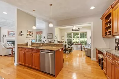 175 Cortland Drive #175, North Andover, MA 01845 - Photo 3