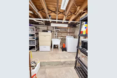 16 Winnipeg St, Worcester, MA 01607 - Photo 11