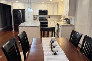 10 Radcliff Ln, Dartmouth, MA 02747 - Photo 5