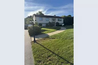 10 Radcliff Lane, Dartmouth, MA 02747 - Photo 1