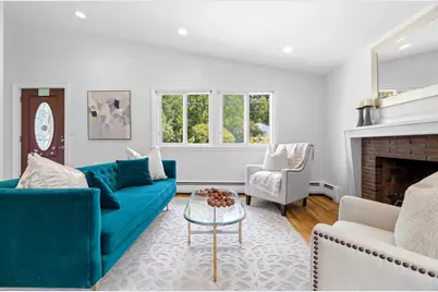 22 Harbell St, Lexington, MA 02421 - Photo 3