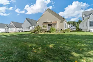 51 Lawrence Dr, Franklin, MA 02038 - Photo 5