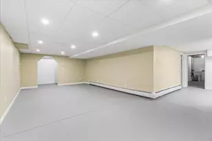 51 Lawrence Dr, Franklin, MA 02038 - Photo 33