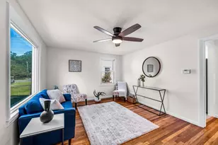23 Schley St, Springfield, MA 01109 - Photo 5