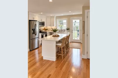 11 Maitland Ave, Lowell, MA 01851 - Photo 3