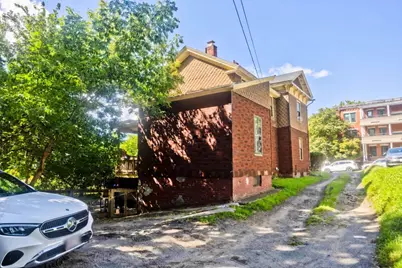 863 Worthington St, Springfield, MA 01105 - Photo 3