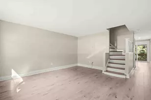 31 Farrwood Dr, Haverhill, MA 01835 - Photo 3