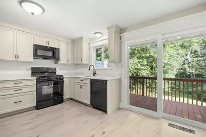 31 Farrwood Dr #31, Haverhill, MA 01835 - Photo 9