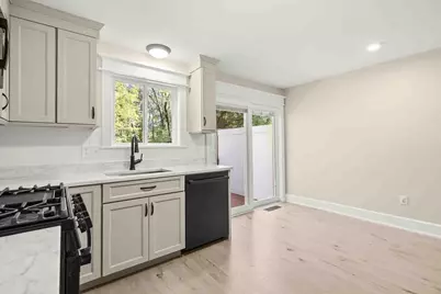 31 Farrwood Dr #31, Haverhill, MA 01835 - Photo 7