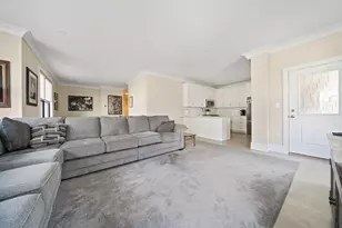 29 Tilesboro St, Boston, MA 02122 - Photo 9