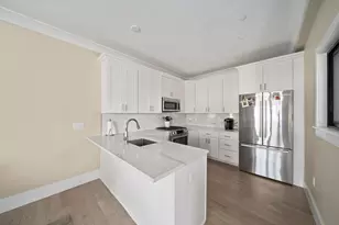 29 Tilesboro St, Boston, MA 02122 - Photo 7