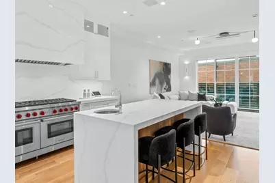 555 E Broadway, Boston, MA 02127 - Photo 3