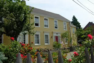 4 Goodwins Ct, Marblehead, MA 01945 - Photo 1