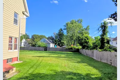 38 Northampton Ave, Springfield, MA 01109 - Photo 7