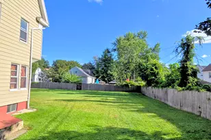 38 Northampton Ave, Springfield, MA 01109 - Photo 7