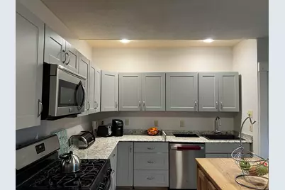38 Northampton Ave, Springfield, MA 01109 - Photo 23