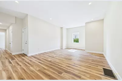 386-388 Locust St, Fall River, MA 02720 - Photo 5
