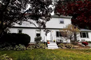 26 Hawthorne St, Grafton, MA 01536 - Photo 5