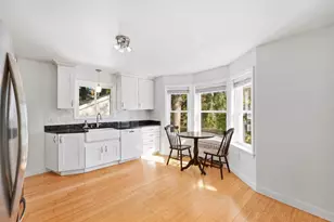 17 Smith St, Uxbridge, MA 01569 - Photo 9