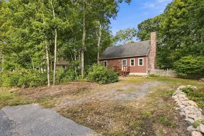 35 Pinecrest Beach Dr, Falmouth, MA 02536 - Photo 3